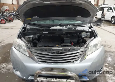 2013 Toyota Sienna Xle V6 8 Passenger из США, поврежденный, VIN 5TDYK3DC0DS298474